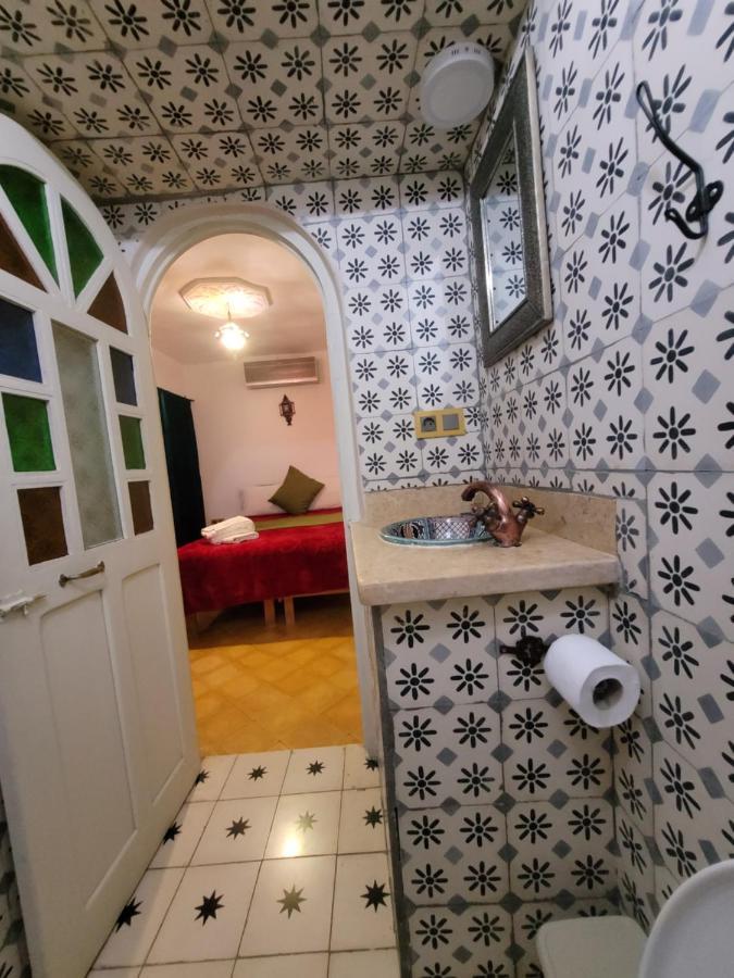 Honey Suckle Hotel Chefchaouen Bagian luar foto