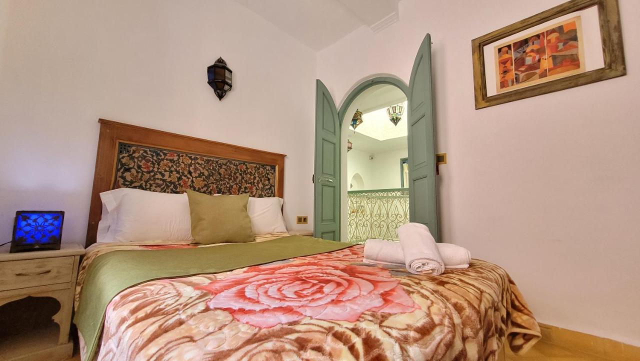 Honey Suckle Hotel Chefchaouen Bagian luar foto