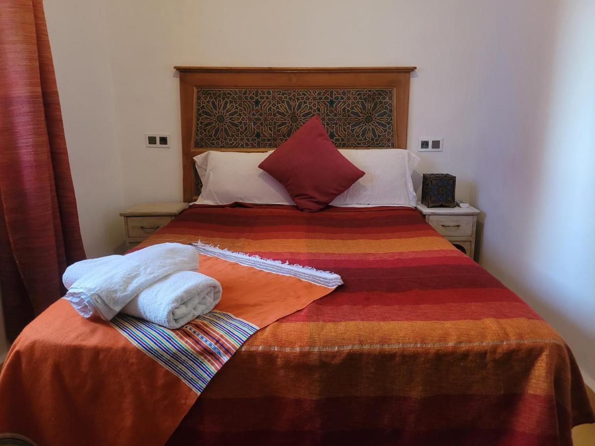 Honey Suckle Hotel Chefchaouen Bagian luar foto
