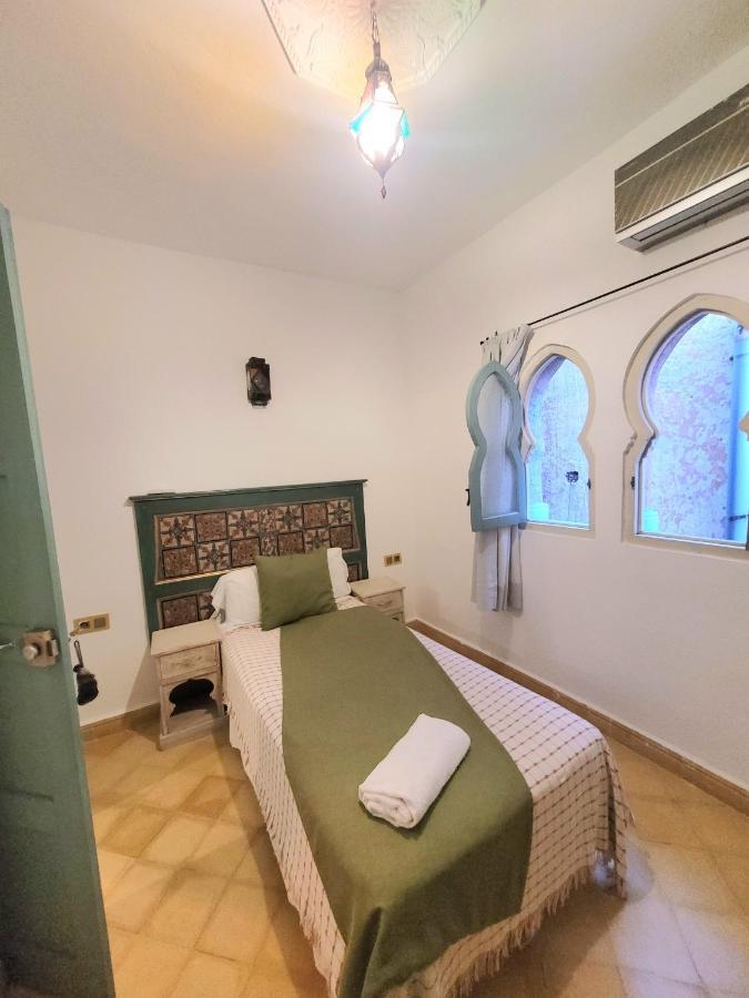 Honey Suckle Hotel Chefchaouen Bagian luar foto